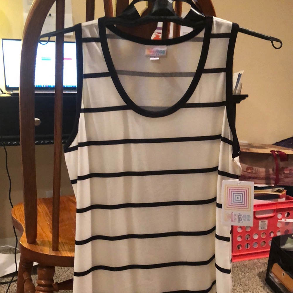 Lularoe size large tank top never worn